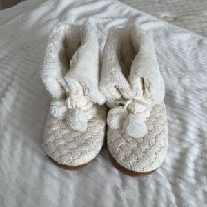 Garage Cozy Cream Slippers with Pom Poms
